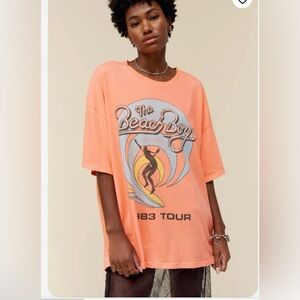 Daydreamer The Beach Boys OS tee in desert flower